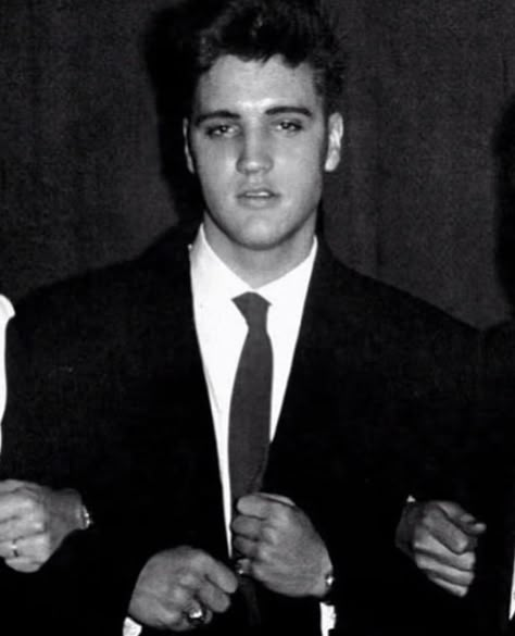 Elvis Presley Posters, Elvis Presley Images, Young Elvis, Elvis Presley Pictures, Elvis And Priscilla, Elvis Movies, Elvis Presley Photos, Priscilla Presley, Austin Butler