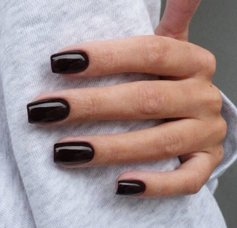 Short Red Nails, Sassy Nails, Subtle Nails, Casual Nails, Classy Acrylic Nails, Colorful Nail Designs, Healthy Nails, Classy Nails, Chic Nails