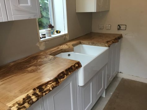 Wood Worktop Kitchen, Kitchen Template, Live Edge Kitchen, Live Edge Countertop, White Cottage Kitchen, Live Edge Counter, Wood Countertops Kitchen, Wood Worktop, Kitchen Cabinets And Countertops