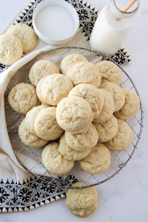 Southern Tea Cakes are perfect for afternoon coffee or tea. This old-fashioned recipe is similar to a sugar cookie and makes an easy snack. Old Fashion Tea Cake Recipe, Tea Cake Cookie Recipe, Old Fashioned Tea Cakes, Tea Cookies Recipe, Tea Cakes Southern, Southern Tea, Tea Cake Cookies, Butter Cookies Easy, Almond Tea