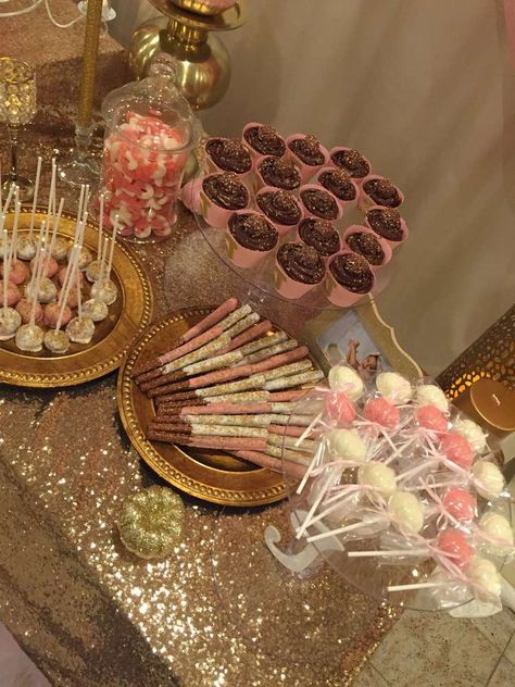 Rose Gold And Pink Birthday Party Decor, Gold Pink Birthday Party Ideas, Light Pink And Gold Birthday Party, White Gold Pink Birthday Theme, Seventeen Birthday Ideas, Pink And Gold Party Ideas, Pink And Gold Party Treats, Pink And Golden Birthday Theme, Birthday Dessert Table