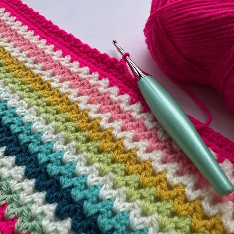 V-Stitch Blanket Crochet Patterns Blankets, Crochet Blanket Rainbow, Prayer Shawl Patterns, V Stitch Crochet, Blankets For Kids, Loom Crochet, Bedroom Throw, Stitch Blanket, Simply Crochet