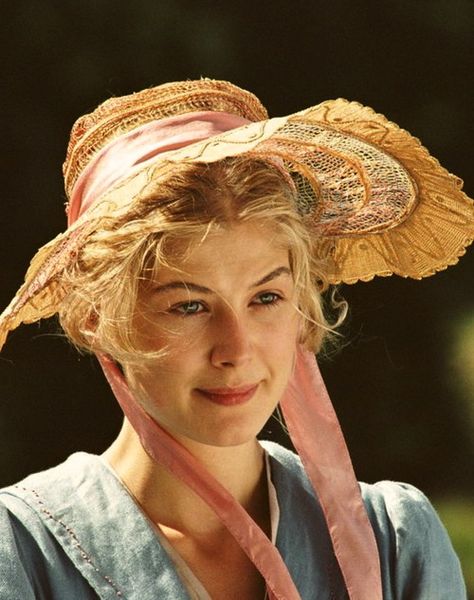 Rosamund Pike, Jane Bennet - Pride & Prejudice (2005) #janeausten #joewright Jane Bennet, Jane Austen Movies, Little Dorrit, Pride And Prejudice 2005, Becoming Jane, Jane Austin, Rosamund Pike, Mr Darcy, Jane Eyre