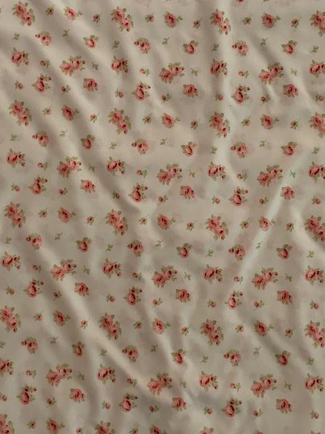 Flower Sheets Coquette, Floral Blanket Aesthetic, Floral Bed Sheets Coquette, Bed Sheet Wallpaper, Coquette Sheets, Coquette Bed Sheets, Coquette Bedsheets, Coquette Sewing, Wallpaper Bedroom Vintage