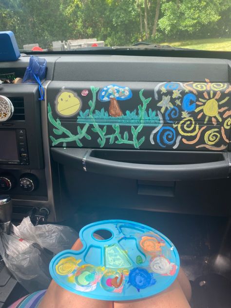 Car Interior Painting, Car Dash Painting Ideas, Painted Dashboard Car, Car Dashboard Painting Ideas, Painted Car Interior, Painted Dashboard, Car Paint Diy, Jeep Painting, Car Colours