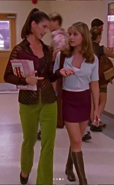 buffy season 1 style Buffy Season 1, Buffy Fashion, Buffy Outfits, Buffy Style, Charisma Carpenter, 90s Inspired Outfits, Outfit Boards, Music Happy, 90s Tv