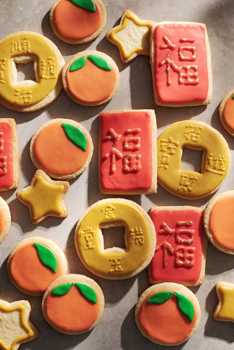 Almond flour sugar cookies decorated for Chinese New Year in festive designs for good fortune and luck with a simple icing #cny #sugarcookies #chinesenewyear #lunarnewyear | teakandthyme.com Chinese New Year Desserts, Gingerbread Sandwich Cookies, Chinese Cookies, New Year Cookies, Chinese New Year Cookies, Chinese New Year Food, Lemon Meringue Tart, New Year's Desserts, New Years Cookies