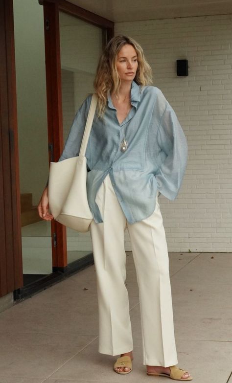 Clean Fashion, Quoi Porter, Runway Outfits, All Jeans, Flowy Maxi Dress, Fashion Capsule, Khaki Dress, Summer Inspiration, Looks Chic