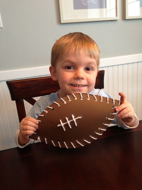 Are You Ready for some Football...Crafts?! #superbowl #crafts Sport Crafts For Kids, Super Bowl Crafts, Super Bowl Activities, Sport Themed Crafts, Sport Crafts, Kids Sports Crafts, Party Activities Kids, Football Crafts, Super Bowl 50