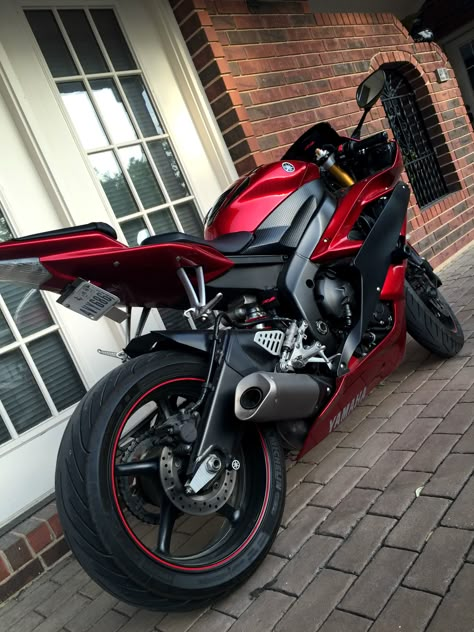 Yamaha R6, red and black, street bike Street Bikes For Women, R6 Black, Yamaha R6 Black, Yamaha R6 Black And Red, Red Motorcycle Aesthetic, Black And Red Wallpaper, Red Yamaha R6, Black And Red Motorcycle, R15 V4 Red