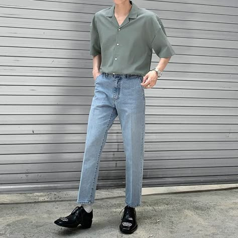 Japanese Smart Casual, T Shirt Outfit Men, Japanese Street Fashion Men, Korean Men Fashion, Korean Street Fashion Men, Kpop Fashion Men, Asian Men Fashion, Minimalist Fashion Men, Short Men Fashion