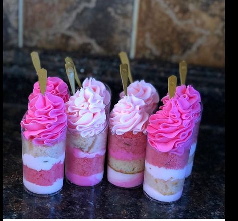 Pink Shooters Desserts, Pink Dessert Shooters, Pink Dessert Tables Birthday, Cake Cups Ideas, Barbie Desserts, Desert Shooters, Barbie Dessert Table, Cake Shooters, Pink Dessert Tables