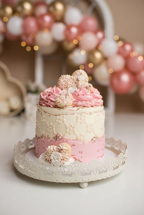 DFW Cake Smash Photographer
https://enewtonphotographytx.com/ Vanilla Smash Cake, Heart Sugar Cookies, Cake Rose, Heart Sugar Cookie, Fondant Rose, Vanilla Buttercream, Smash Cake, Mini Heart, Cake Smash