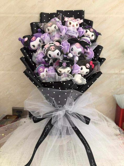 Kuromi Room, Handmade Bouquet, Hello Kitty Merchandise, Hello Kitty Shoes, Handmade Bouquets, Hello Kitty Aesthetic, Flower Gift Ideas, Hello Kitty Accessories, Hello Kit