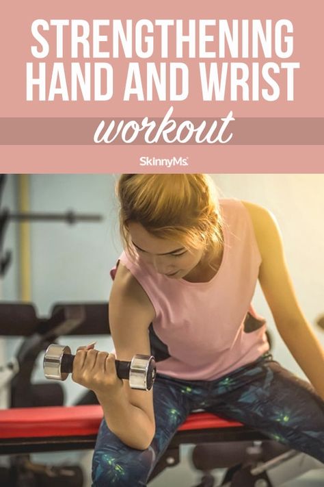 Prevent the types of injuries that are caused by these repetitive wrist and hand motions with wrist exercises. With constant, repetitive strain, it's important to strengthen our wrists and hands to keep them strong throughout the years. Wrist Workout Women, Wrist Workouts, Wrist Workout, Easy Workouts For Beginners, Wrist Exercises, Beginner Workouts, Arm Workouts, Training Ideas, Hand Wrist