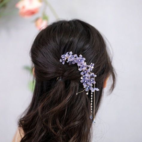 Light Purple Accessories, Chinese Hair Pins Hairstyles, Chinese Hair Comb, Asian Hair Pin, Purple Hair Accessories, Steampunk Hairstyles, Hanfu Hair, Hair Forks, French Twists