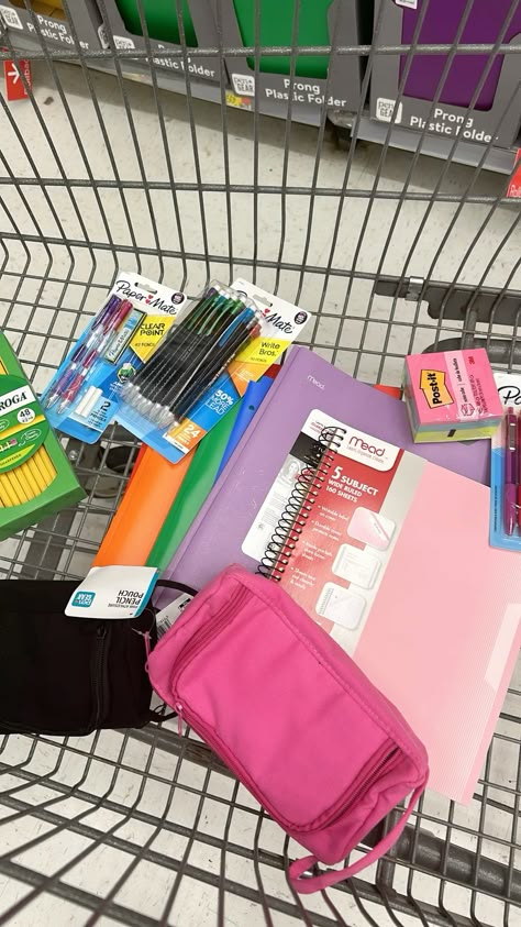 #backtoschooloutfits #blackwomen #school #sophmore School Binder Organization, School Bag Organization, School Backpack Essentials, Pretty School Supplies, After School Routine, School Needs, School Goals, School Bag Essentials, Backpack Essentials