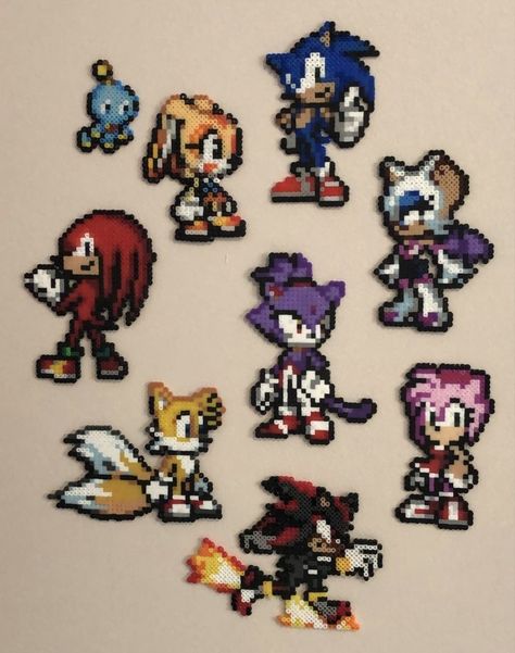 Sonic Perler Beads, Hama Art, Pony Bead Projects, Pokemon Eevee Evolutions, Hamma Beads Ideas, Pokemon Perler Beads, Pearl Beads Pattern, Beads Collection, Perler Art