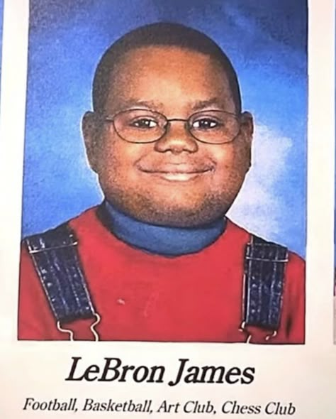 Lebron James Funny, Lebron James Kids, Funny Basketball Pictures, Kindergarten Photos, Nba Funny, Funny Puppies, Puppies And Kittens, Chess Club, Basketball Funny