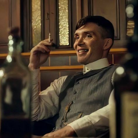 جيسون ستاثام, Cillian Murphy Tommy Shelby, Peaky Blinders Theme, Boyfriends Be Like, Peaky Blinders Series, Peaky Blinders Characters, Peaky Blinders Thomas, Haha Photos, Peaky Blinders Tommy Shelby