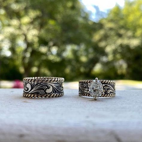 Western Wedding Rings Sets, Country Wedding Rings, Western Engagement Rings, Fantasy Wedding Rings, Western Wedding Rings, Western Rings, Western Themed Wedding, Country Theme Wedding, Matching Wedding Rings