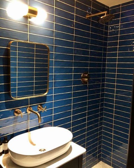 Top 50 Best Blue Bathroom Ideas - Navy Themed Interior Designs Gold Tiles Bathroom, Hamptons Bathroom Ideas, Bathroom Ideas Hamptons, Blue Bathrooms Designs, Trendy Bathroom Tiles, Stunning Bathrooms, Blue Tile, Bathroom Tile Designs, Bathroom Tiles