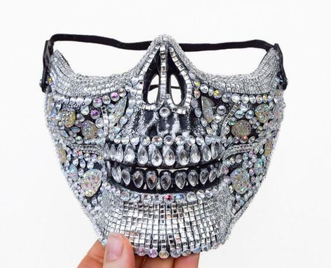 Skull Half Mask, The Mask Costume, Crystal Mirror, Mascaras Halloween, Rave Costumes, Look Festival, Female Mask, Mask Fashion, Mask Masquerade