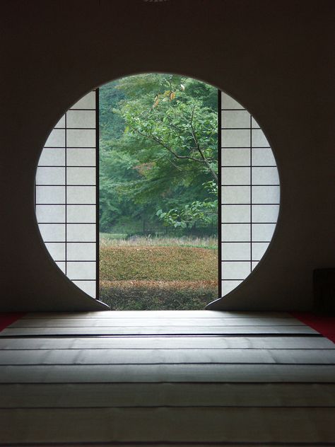 Round Shoji Door, Kita-kamakura Modern Japanese Architecture Exterior, Japanese Architecture Exterior, Japanese Exterior, Japan October, Shoji Doors, Modern Japanese Architecture, Japanese Door, Japanese Hotel, Japanese Tea House