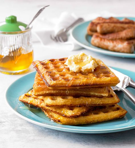 Cornmeal Buttermilk Waffles with Honey Butter Belgian Waffle Recipes, Fluffy Waffle Recipe, Biscuit Waffles, Classic Waffles, Stuffed Waffles, Savory Waffle Recipe, Cornmeal Waffles, Waffle Recipe Healthy, Belgian Waffles Recipe