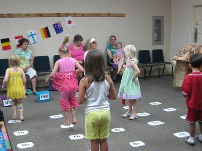 Have Fun with Consonant Blends & Digraphs: With feet together, they jump on each blend and say the sound as they land. Then they throw the beanbag into the basket and read the word. Vowels And Consonants Activities, Blend Activities, Consonant Blends Games, Bunny Hopping, Secret Stories, Blends Activities, Consonant Digraphs, Blends And Digraphs, Consonant Blends