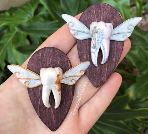 Tooth Fairy Art, Potions Shop, Clay Tooth, Tooth Fairy House, Tooth Fairy Ideas, Oddities Collection, Fairy Ideas, Teeth Art, Clay Inspo