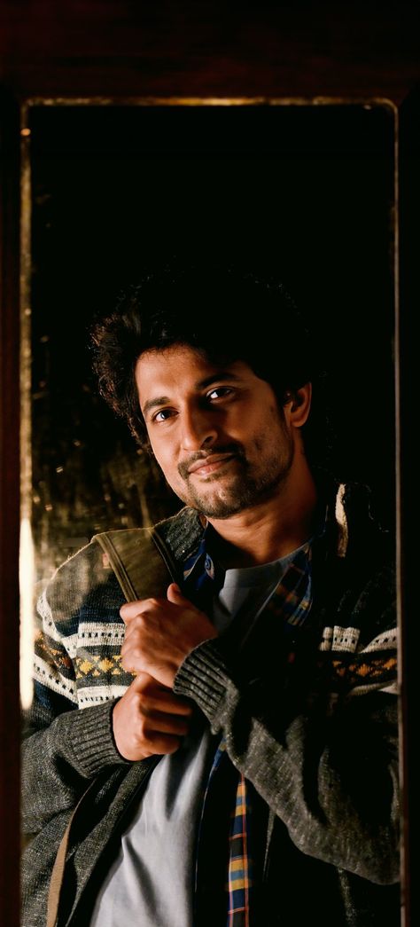 Nani New Movie Pics, Nani Pics Hero, Famous Indian Actors, Alice In Wonderland Aesthetic, Cute Movie Scenes, New Photos Hd, Most Handsome Actors, Hero Movie, Actor Picture