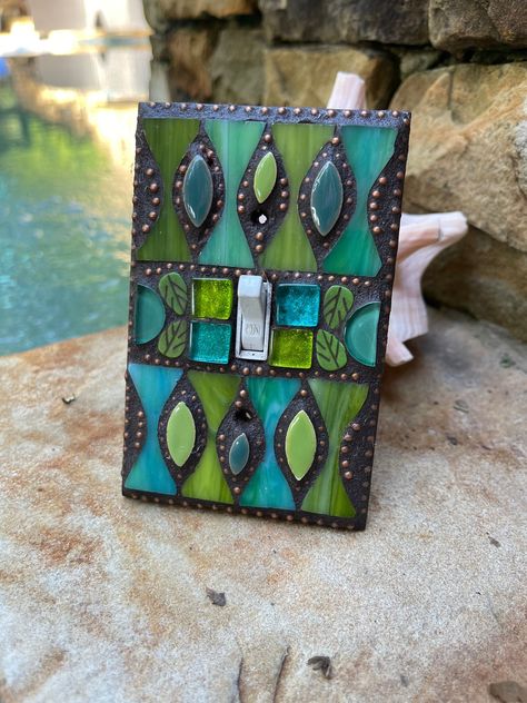 Pottery Light Switch Covers, Polymer Clay Light Switch Cover, Resin Light Switch Cover, Mosaic Light Switch Cover, Light Switch Art, Light Switch Covers Diy, Alcohol Ink Switch Plate Covers, Turquoise Art, Diy Light Fixtures