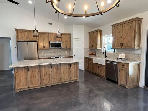 Bardo Kitchen, Country Home Remodeling Ideas, Knotty Wood Cabinets, Kitchens With Stained Cabinets And Wood Floors, Kitchen Set Up Ideas Layout, Barndominium Dining Room, Kitchen Ideas Barndominium, Small Barndo Kitchen Ideas, Dark Kitchen Wood Cabinets