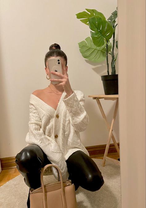 Melina Pants Outfit, Melina Pant Outfit, Cutesie Outfits, Fall Fashion Aesthetic, Melina Pants, Melina Pant, Style Inspiration Fall, Fashion Aesthetic, Fall Winter Outfits