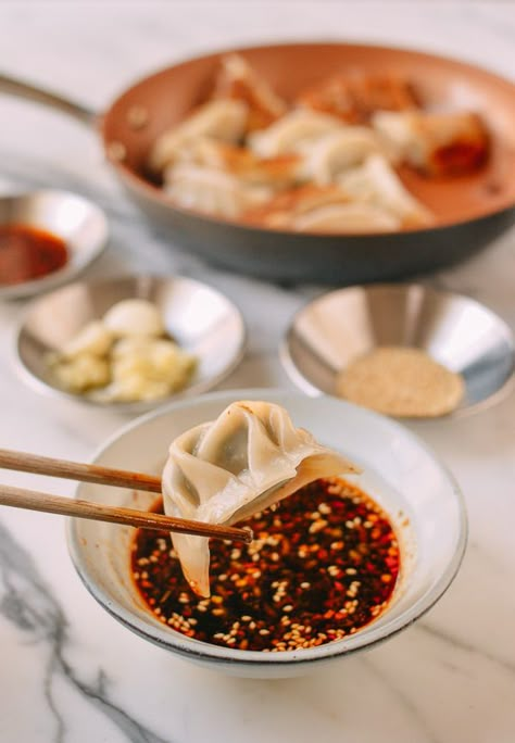 Dumpling Sauce, by thewoksoflife.com Diy Dumpling Sauce, Dumpling Sauce Recipe Easy, Dumpling Dishes, Dumpling Sauce Recipe, Potsticker Sauce, Pork And Chive Dumplings, Cultural Recipes, Dumpling Dipping Sauce, Beef Dumplings