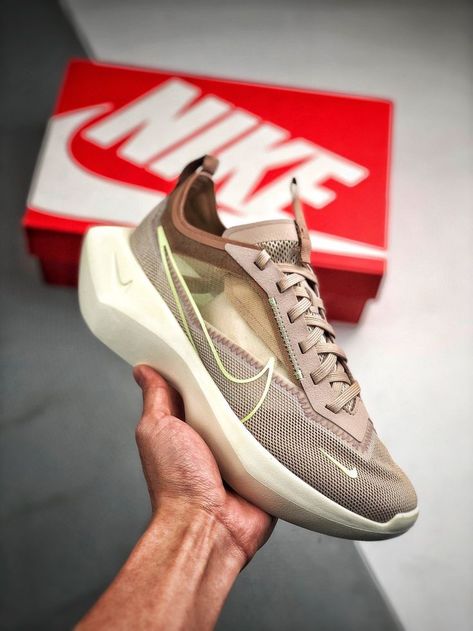 Nike Vista Lite, Mens Dress Shoes Guide, Nike Shoes Girls, Swag Outfits Men, Fresh Shoes, Chic Shoes, Business Shoes, Swag Shoes, Nike Shoes Women