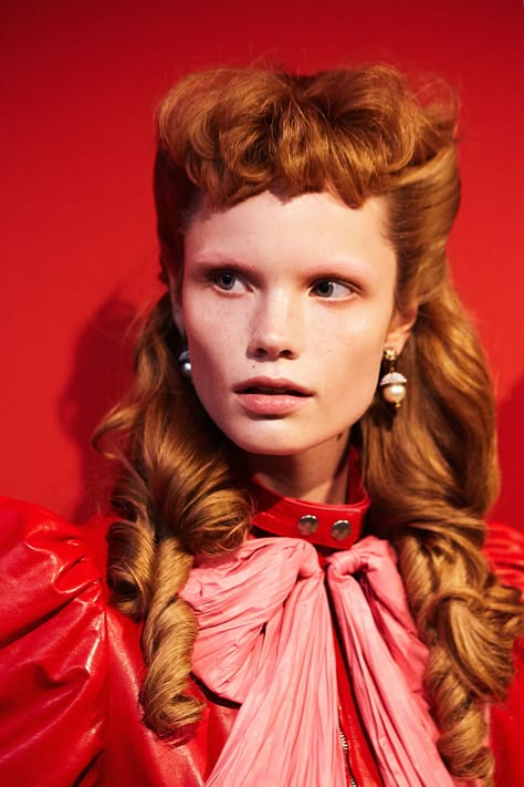 Hairstyle For Ladies, Gucci Spring 2017, Red Pixie, Anna Sheffield, Hair References, Gucci Spring, Editorial Hair, Portrait References, Face References