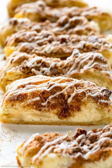 Cheese Danish With Puff Pastry, Danish Recipe Puff Pastry, Easy Cream Cheese Danish Recipe, Easy Cream Cheese Danish, Easy Cheese Danish, Puff Pastry Braid, Danish Braid, Cream Cheese Danish Recipe, Cheese Danish Recipe