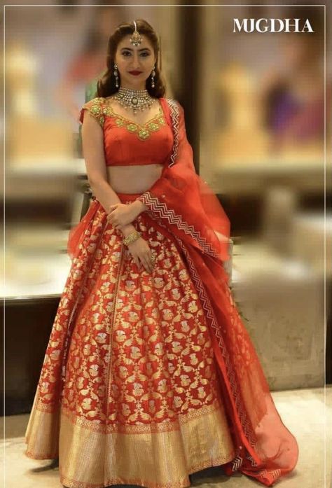 Orange Red Lehenga, Orange Gharara, Long Frocks For Kids, Lehenga Outfit, Lehenga Ideas, Janvi Kapoor, Dress Designs For Stitching, Langa Voni, Lehenga Saree Design