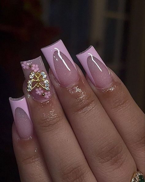 There's a new beauty trend taking over Instagram and it's absolutely stunning. Say hello to "quartz nails". Quartz Nails, Spring Acrylic Nails, Hard Nails, Colored Acrylic Nails, Girly Acrylic Nails, French Tip Acrylic Nails, French Acrylic Nails, Short Square Acrylic Nails, Acrylic Nails Coffin Pink