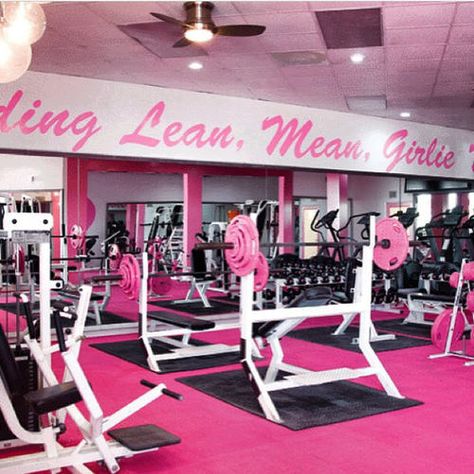 Workout Aesthetic Pink, Nike Rosa, Dream Gym, Strength Training For Beginners, Fitness Vision Board, Pink Gym, Gym Interior, Gym Aesthetic, Gym Photos