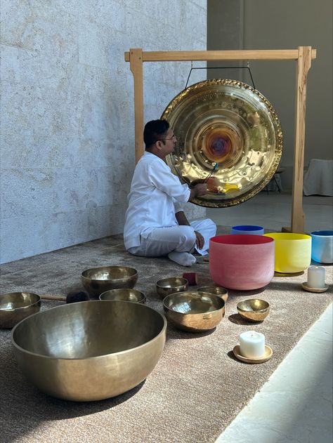 #kedarspiritualhealer What is a gong bath?
A gong bath is a form of sound healing meditation growing in popularity as a modern healing technique. It is referred to as a bath due to participants being immersed in the vibrations of the instruments during a session. Gong Bath, Lotus Temple, Ancient Healing, Sound Meditation, Energy Medicine, Spiritual Healer, Healing Meditation, Sound Healing, Singing Bowls