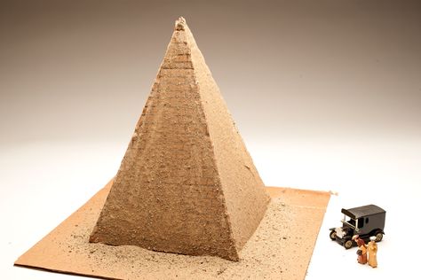 How to Build a Pyramid for a School Project Pyramid Project Ideas, Pyramid School Project, Diy Pyramid, Pyramid Project, Ancient Egypt Crafts, Egypt Lessons, Pyramid Model, Egypt Activities, Egyptian Crafts