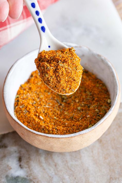 Spanish Seasoning, Spanish Rice Seasoning, Vegan Spanish Recipes, Spanish Stew, Homemade Curry Powder, Rice Meat, Mexican Seasoning, Homemade Spice Mix, Spice Blends Recipes