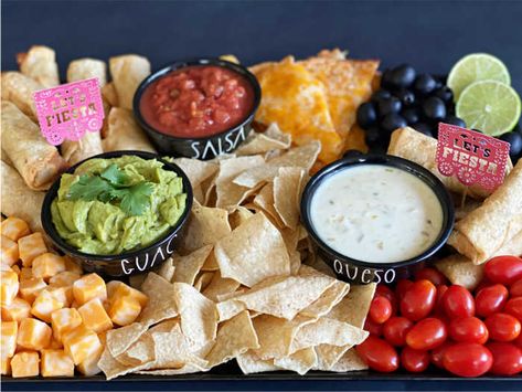 Mexican Dip Board, Mexican Inspired Charcuterie Board, Tex Mex Charcuterie Board Ideas, Chips And Guac Charcuterie Board, Mexican Style Charcuterie Board, Guacamole Salsa, Mexican Appetizers, Cheese Crisps, Taco Bar