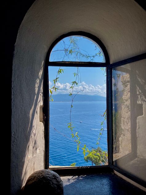 Italy Window View, Open Window Aesthetic, Portofino Italy Aesthetic, Portofino Aesthetic, Mediterranean Hotel, Art Amour, Mediterranean Aesthetic, Summer Window, Cute Home Screen Wallpaper