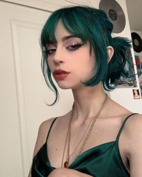 Turquoise Hair Aesthetic, Hair Color Aesthetic, Turquoise Hair Dye, Turquoise Hair Color, Star Girl Aesthetic, Punk Japanese, 2000s Y2k Aesthetic, Y2k Aesthetic Grunge, Japanese 2000s