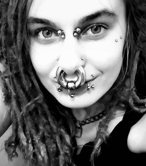 Huge Septum, Pierced Girls, Crazy Piercings, Body Modification Piercings, Upper Lip Piercing, Stretched Septum, Facial Pictures, Bridge Piercing, Face Piercings