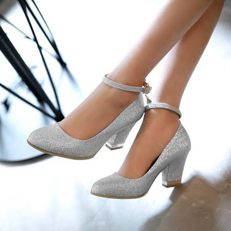 silver heels closed toe Heel Sandals Outfit, Cheap Fashion Dresses, Matric Dance, Chunky Heels Casual, Heels Prom, Closed Toe Heels, Chunky Heel Pumps, Prom Heels, Womens Pumps